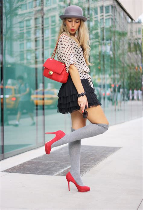 How to Wear Knee High Socks: 19 Stylish Outfit Ideas