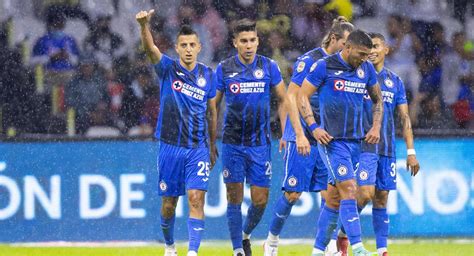 Con Yoshimar Yotún Cruz Azul venció 2 1 al América por la fecha 16 de