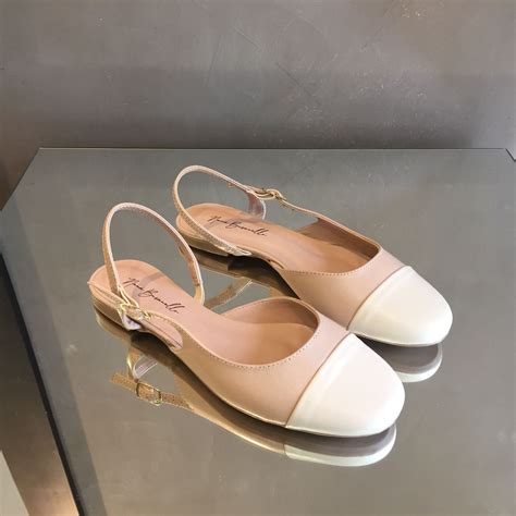 Sapatilha Slingback em Couro Antonella Nude Natágia Busanello