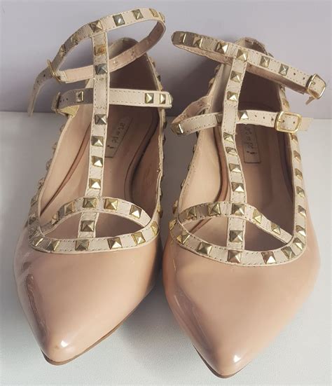 Sapato Estilo Boneca Cor Nude Sapato Feminino Art Em Pe Usado