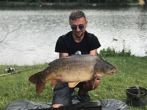 Tilgate Park Fisheries Carpworld