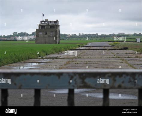 Ww Airfield Hi Res Stock Photography And Images Alamy