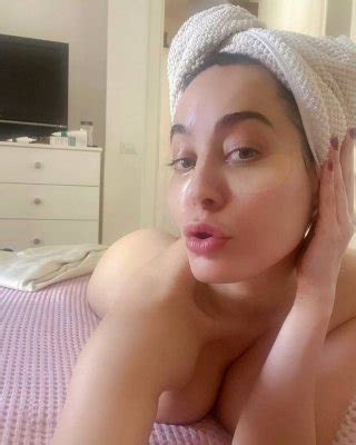 Paola Saulino Nude Porn Pictures Xxx Photos Sex Images Pictoa