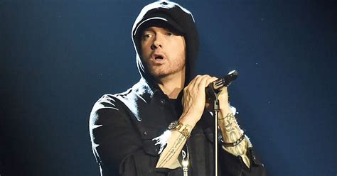 Review: Eminem Kamikaze Album