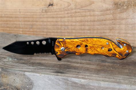 Pocket Knife Vs Fixed Blade Knives Planet Dv Training