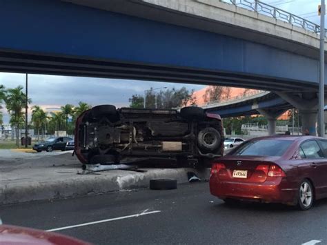 Aparatoso Accidente Bajo El Elevado De La Ortega Y Gasset