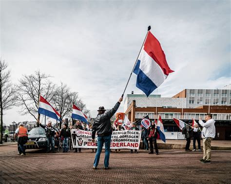 Rechts Extremist Breder Geaccepteerd Nrc