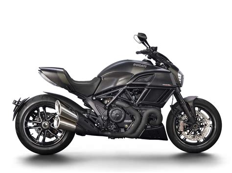 Ducati Diavel Carbon Bold New Carbon Asphalt Rubber