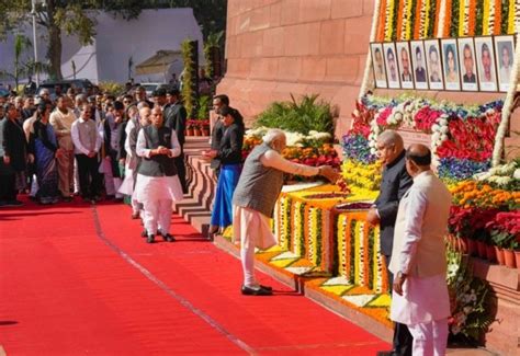 In photos: Ministers pay homage to victims of 2001 Parliament attack ...