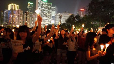 图辑：香港维园举行纪念六四烛光晚会 Bbc News 中文