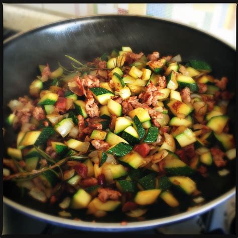 La Cucina Alchemica Di Yaya Le Pappardelle Con Salsiccia E Zucchine