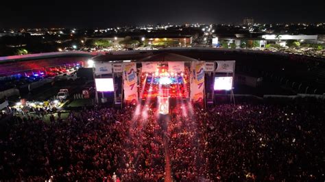 Show Maiara E Mara Sa Lota Est Dio E Re Ne Mil Pessoas Para