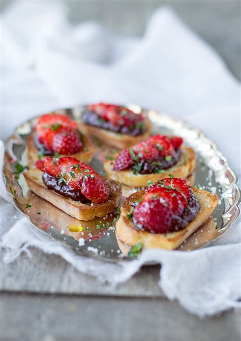 Crostini Med Jordgubbs Och Chokladmarmelad Krii S Kitchen