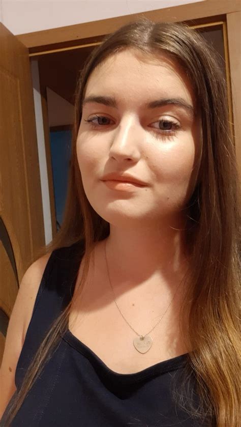 If You Re Looking For A Goddess Who S Also A College Brat That S Willing To Fuck Up Your Mind