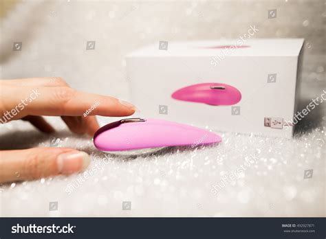 Lovetoy Stock Photo 492927871 : Shutterstock
