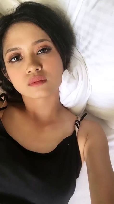 Hot Sexy Yuna Rahim Bikini Pics