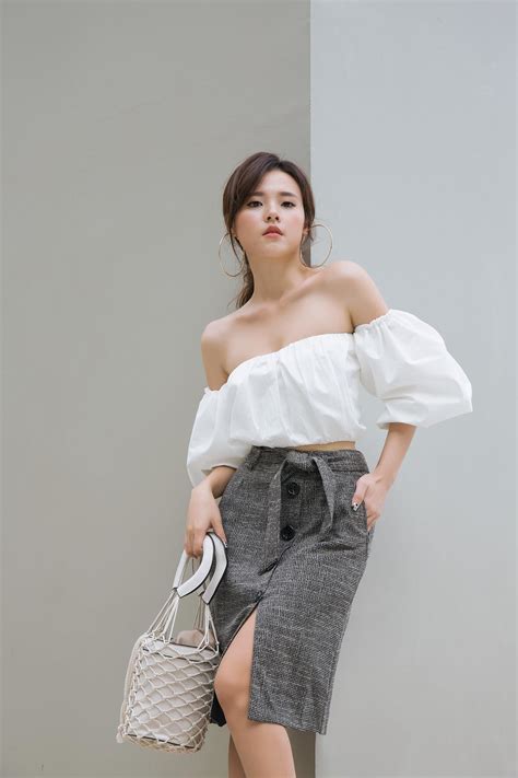Dàn mỹ nhân Việt gây choáng khi bất ngờ diện bikini khoe dáng nóng bỏng dù suốt ngày trung