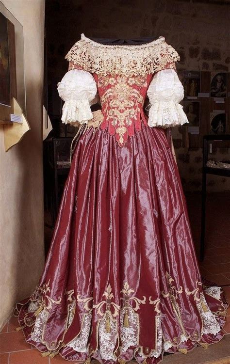 Madame De Pompadour Th Century Fashion Historical Dresses