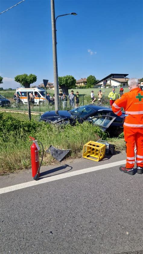 Incidente Lungo La Provinciale Allaltezza Di Felizzano Soccorsi Sul Posto