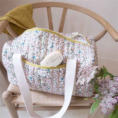 Sac à langer matelassé en tissu liberty rose fabriqué en France