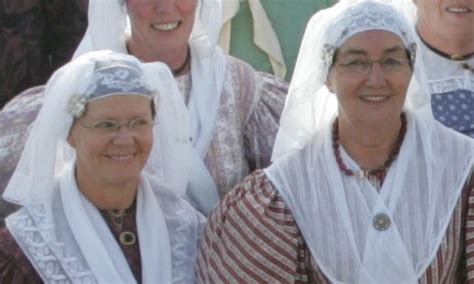 Trajes Típicos De Bélgica