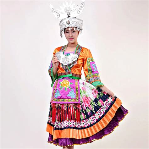 The new dance of the Miao clothing dance costumes Miao costumes Miao headdress-in Chinese Folk ...