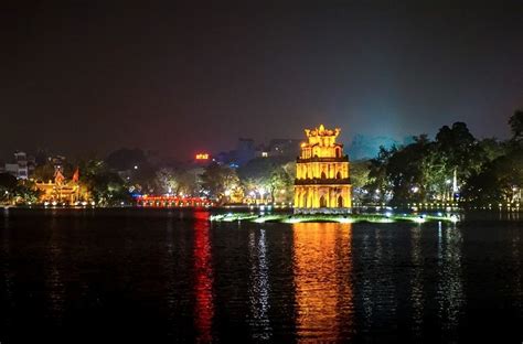 » 7 Fun & Delicious Things to Do in Hanoi at Night