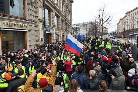 Russie Des Milliers De Manifestants Demandent La Libération Dalexeï