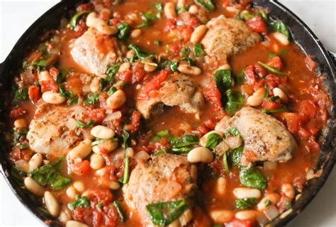 One Skillet Braised Chicken Thighs With Spinach And White Beans