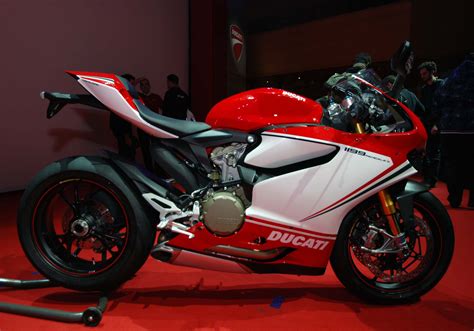 Up Close With The Ducati 1199 Panigale S Tricolore Asphalt Rubber