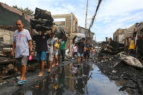 Fire Victims Receive Aid From Rep Pulong Edge Davao