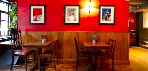 Curlers Rest West End | Glasgow Pub Reviews | DesignMyNight