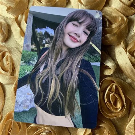 LISA BLACKPINK BORN Pink Tour Celeb K Pop Girl Photo Card Braid Wink