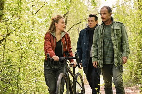 Gli omicidi del lago Nemesi film attori cast finale dove è girato