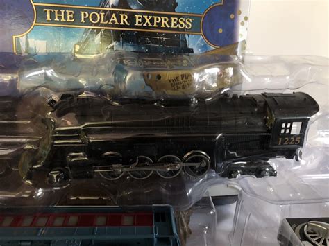 Lionel O Gauge Polar Express Lionchief Bluetooth Train Set