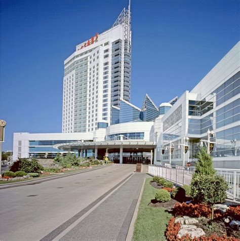 Project: Caesars Windsor Hotel and Casino — Eastern Construction—Think ...