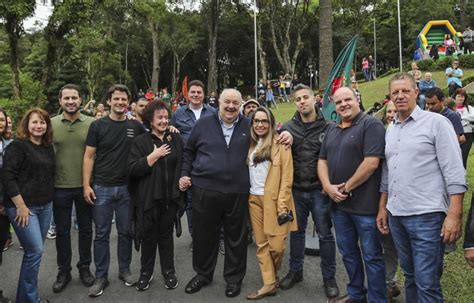 Greca e Eduardo Pimentel entregam obras de revitalização do Parque