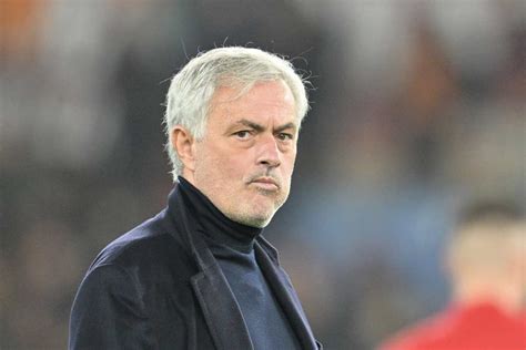 Ribaltone Mourinho Addio Roma Dopo Il Rinnovo