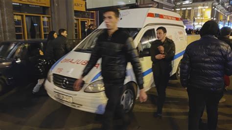 Bakıda YENi iL Gecəsi iZDiHAM Yollar Bağlandı ÇEViK Polis Cəlb Olundu