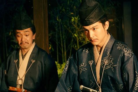 大河ドラマ「鎌倉殿の13人」第34話。畠山重忠（中川大志・右）は北条義時（小栗旬）に「武蔵を脅かすようなことになれば、畠山は、命懸けで抗う覚悟