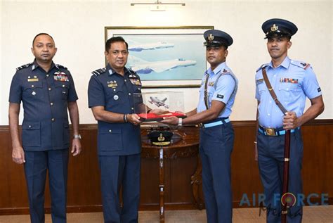 NEW COMMAND MASTER WARRANT OFFICER TAKES OVER DUTIES Sri Lanka Air Force