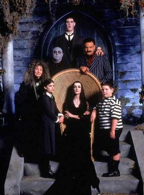 Famiglia Addams Il Confronto Tra I Personaggi Dalla Prima Serie Tv A