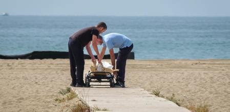 El Cad Ver Del Beb Hallado En Una Playa De Roda De Ber Es De Una Ni A