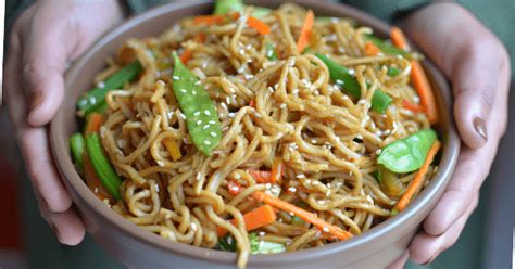 Instant Pot Vegetable Chow Mein Video Thebellyrulesthemind