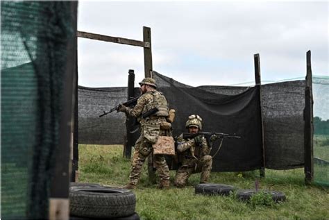 Ee Uu Mantiene El Env O De Armas A Ucrania Con Un Nuevo Paquete Por