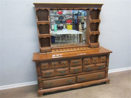 Transitional Design Online Auctions Sumter Cabinet Co Charlestown Ii