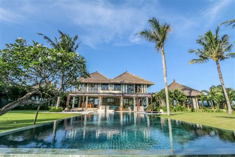 Villa For Sale in Bali Beachfront