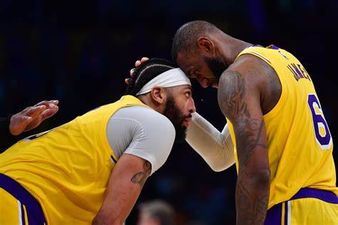 Lebron James And Anthony Davis Alley Oop Is Going Viral In Lakers