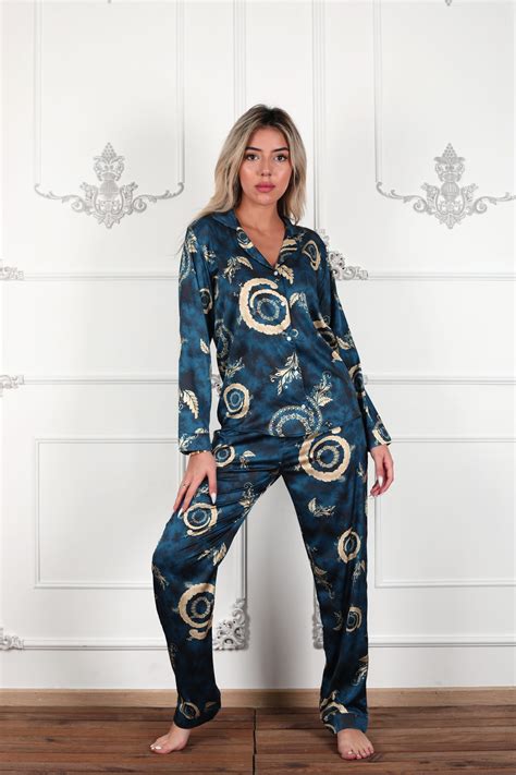 La Reina Divina Lingerie