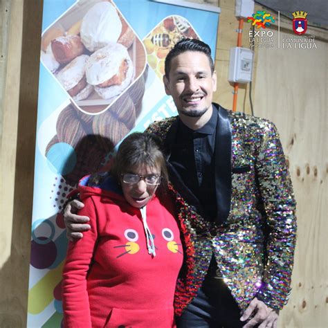 Rodrigo Tapari Y Sus Fans En Expo La Ligua Expo La Ligua Feria